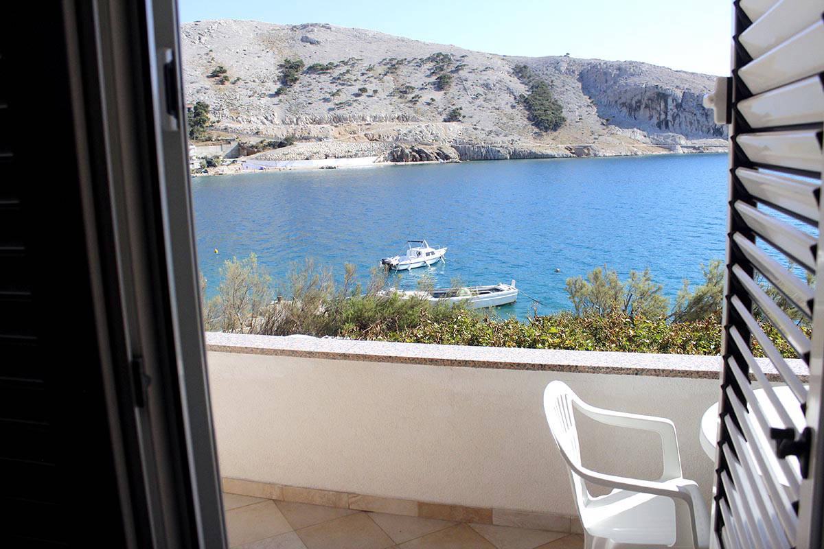 Podvornica apartments Metajna