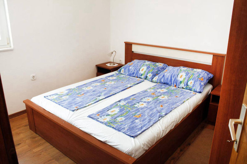 Podvornica apartments Metajna