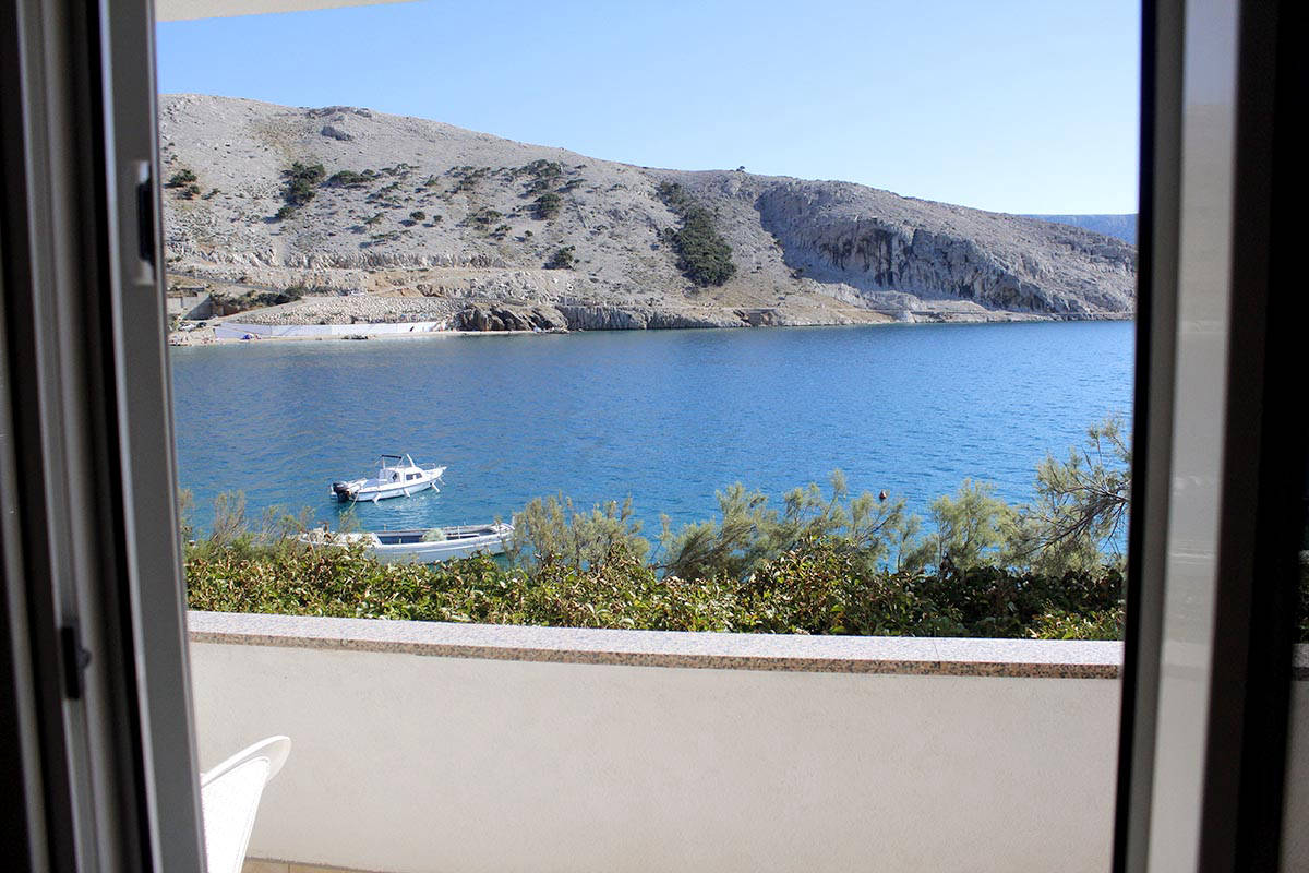 Podvornica apartments Metajna